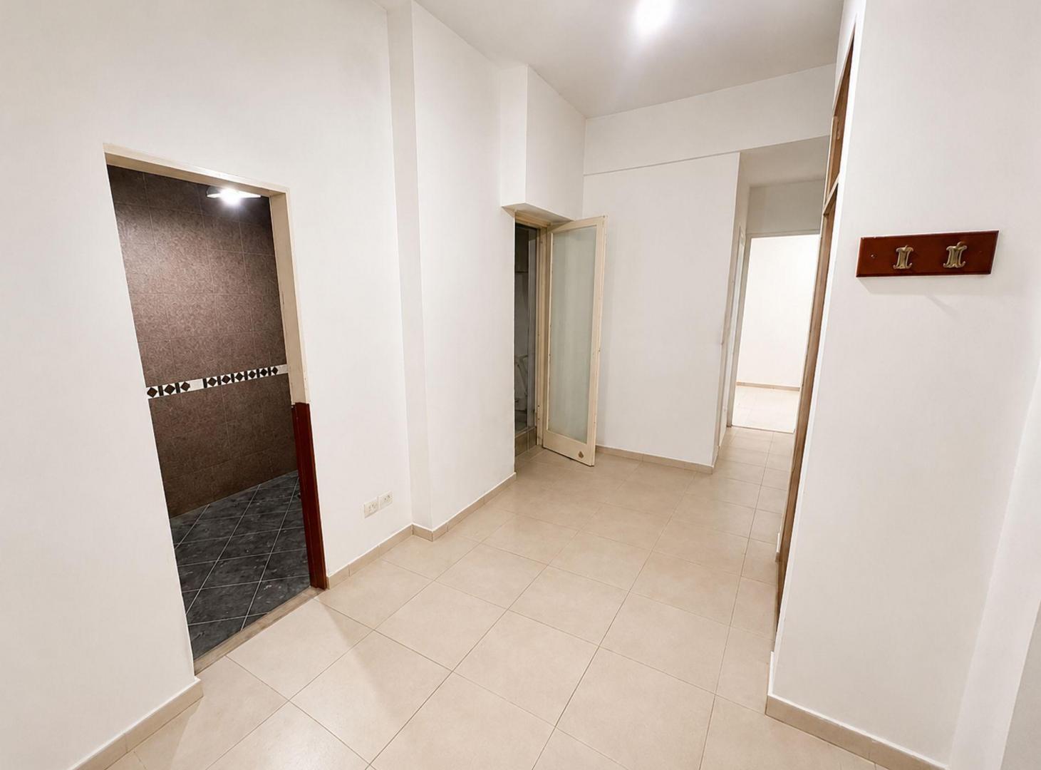 Foto de VENTA DPTO 2 AMB EN CABALLITO, imagen 2