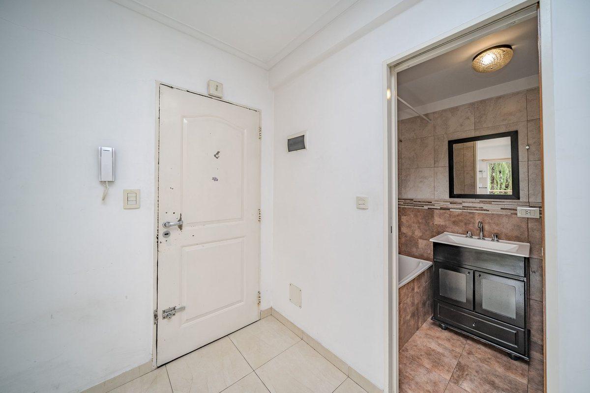Foto de VENTA MONO AMBIENTE BALCON VILLA SARMIENTO COCHERA, imagen 5