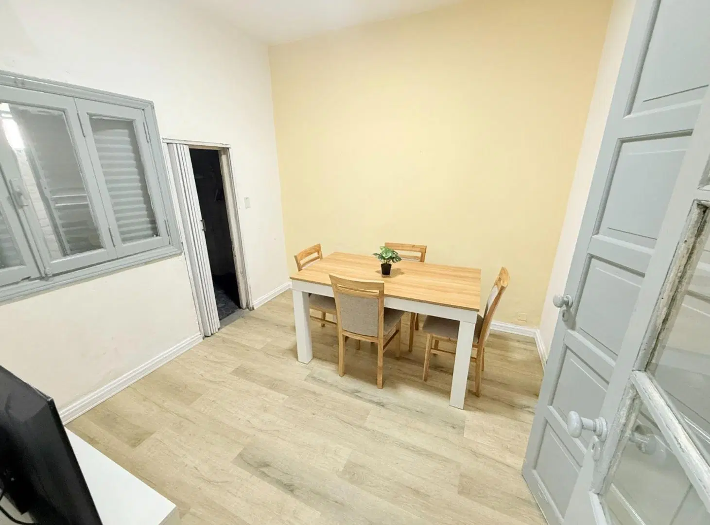 Venta ph 2 ambientes refaccionado terraza Caseros 2