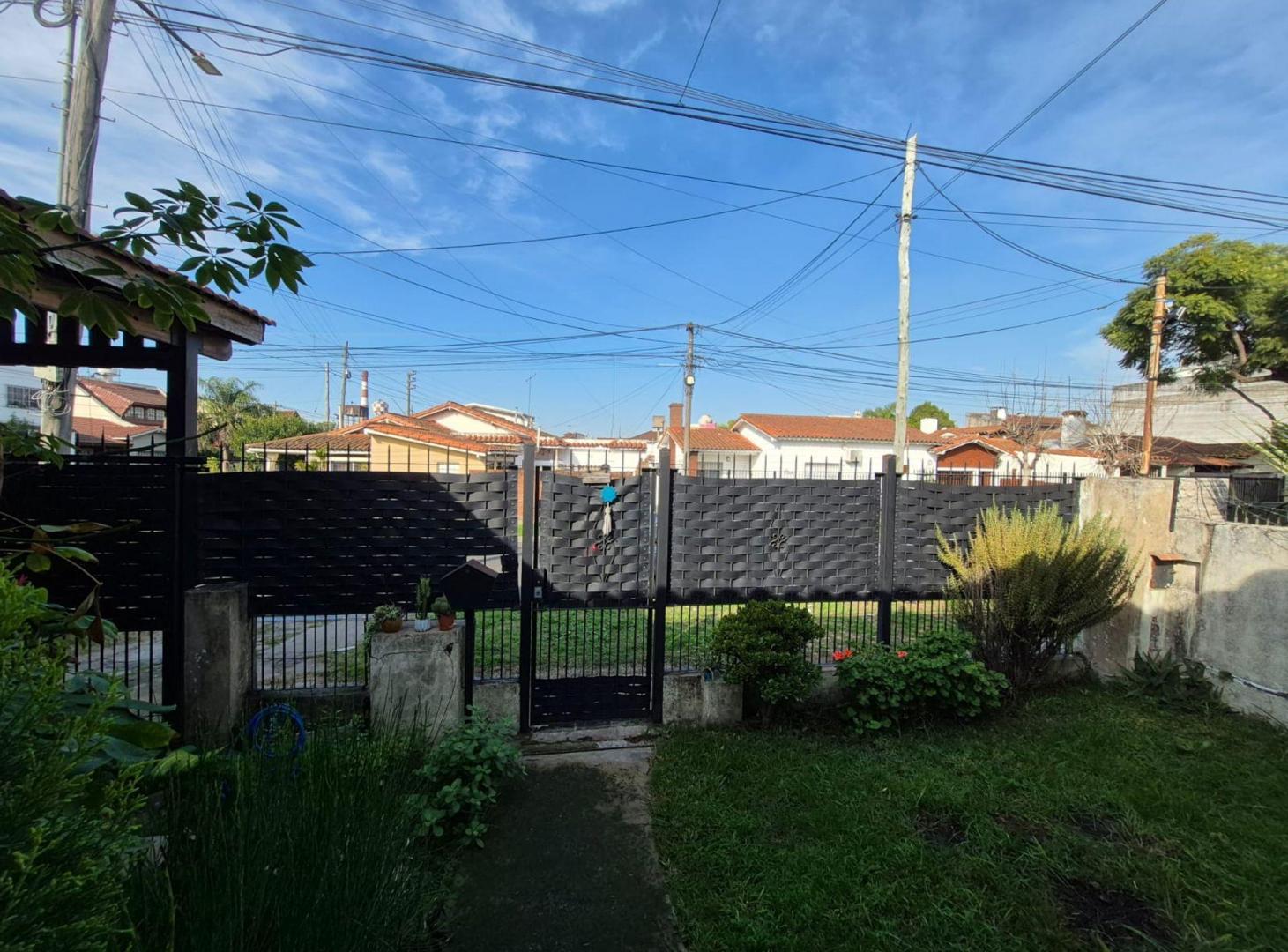 Foto de VENTA CASA 4 AMBIENTES HURLINGHAM OPORTUNIDAD, imagen 3