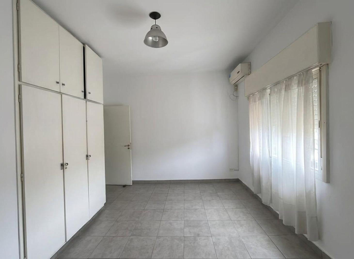 Foto de VENTA PH 2 AMB PATIO/COCHERA (HAEDO) Apto credito, imagen 2