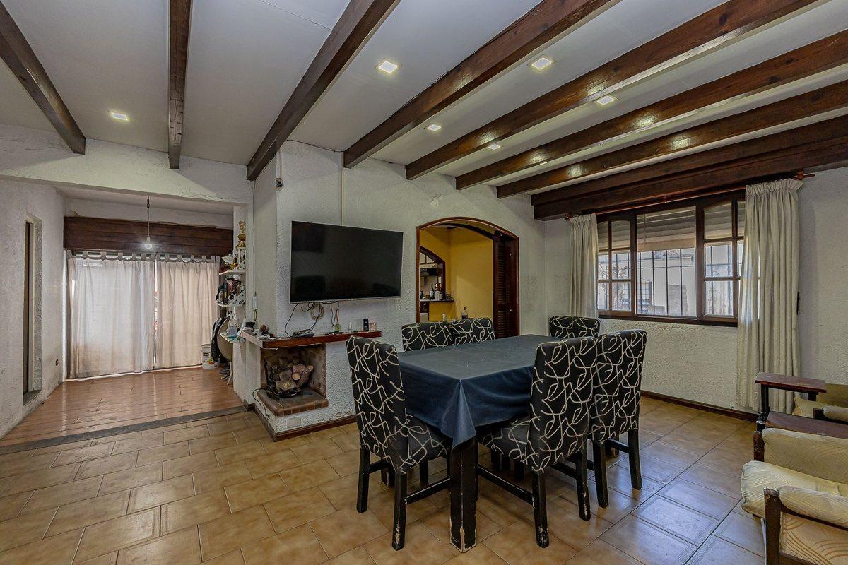 Foto de VENTA CASA EN CIUDAD JARDIN 3 AMB - PERMUTA, imagen 5