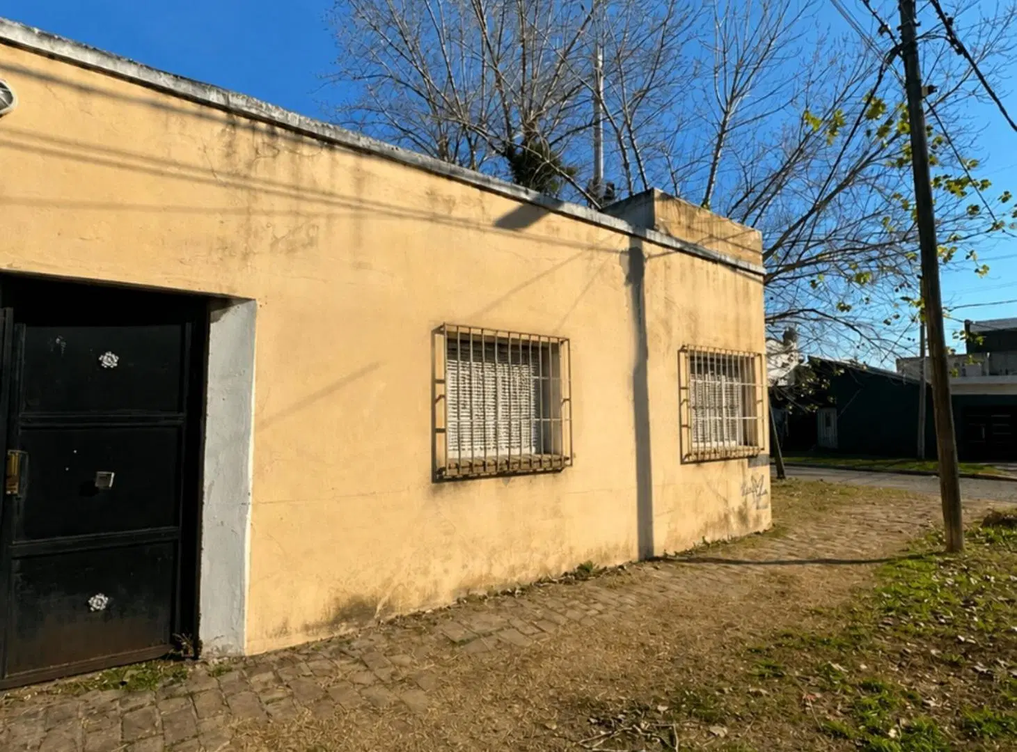 VENTA CASA 4 AMB + LOCAL SAN JOSÉ–REFACCIONAR–A.C. 3