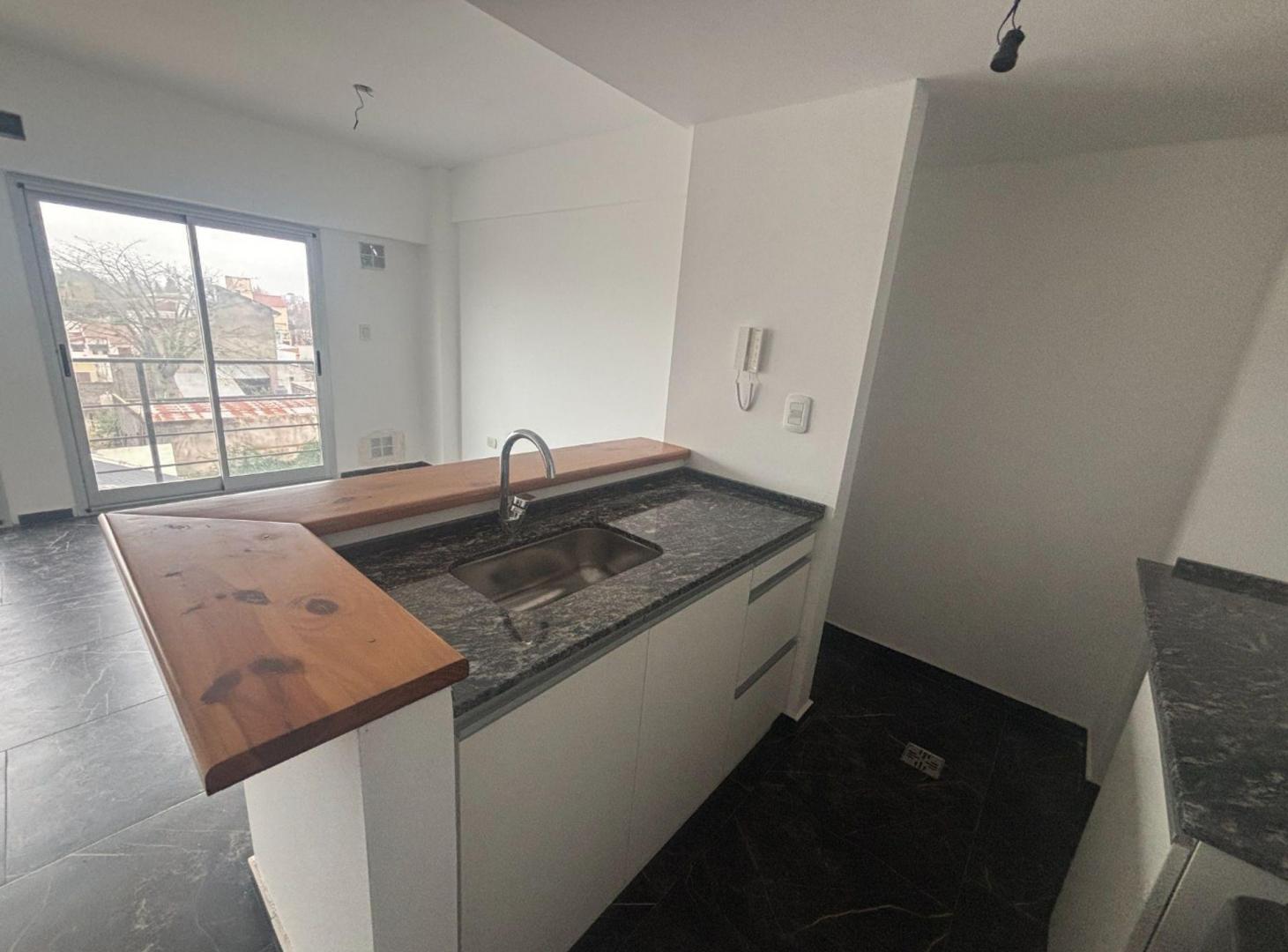 Foto de VENTA MONOAMBIENTE A ESTRENAR SANTOS LUGARES, imagen 3