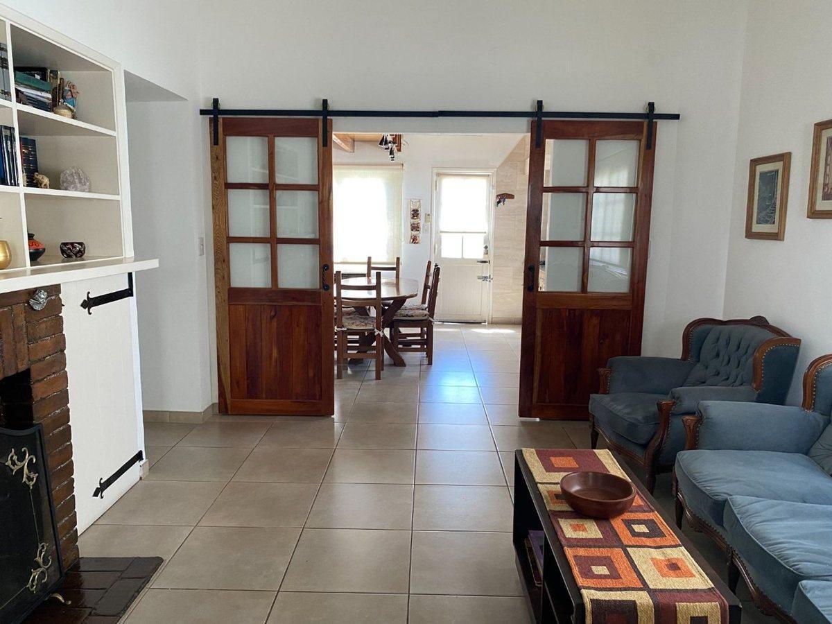Foto de VENTA CASA 5 AMBIENTES ISIDRO CASANOVA PILETA CLIM, imagen 3