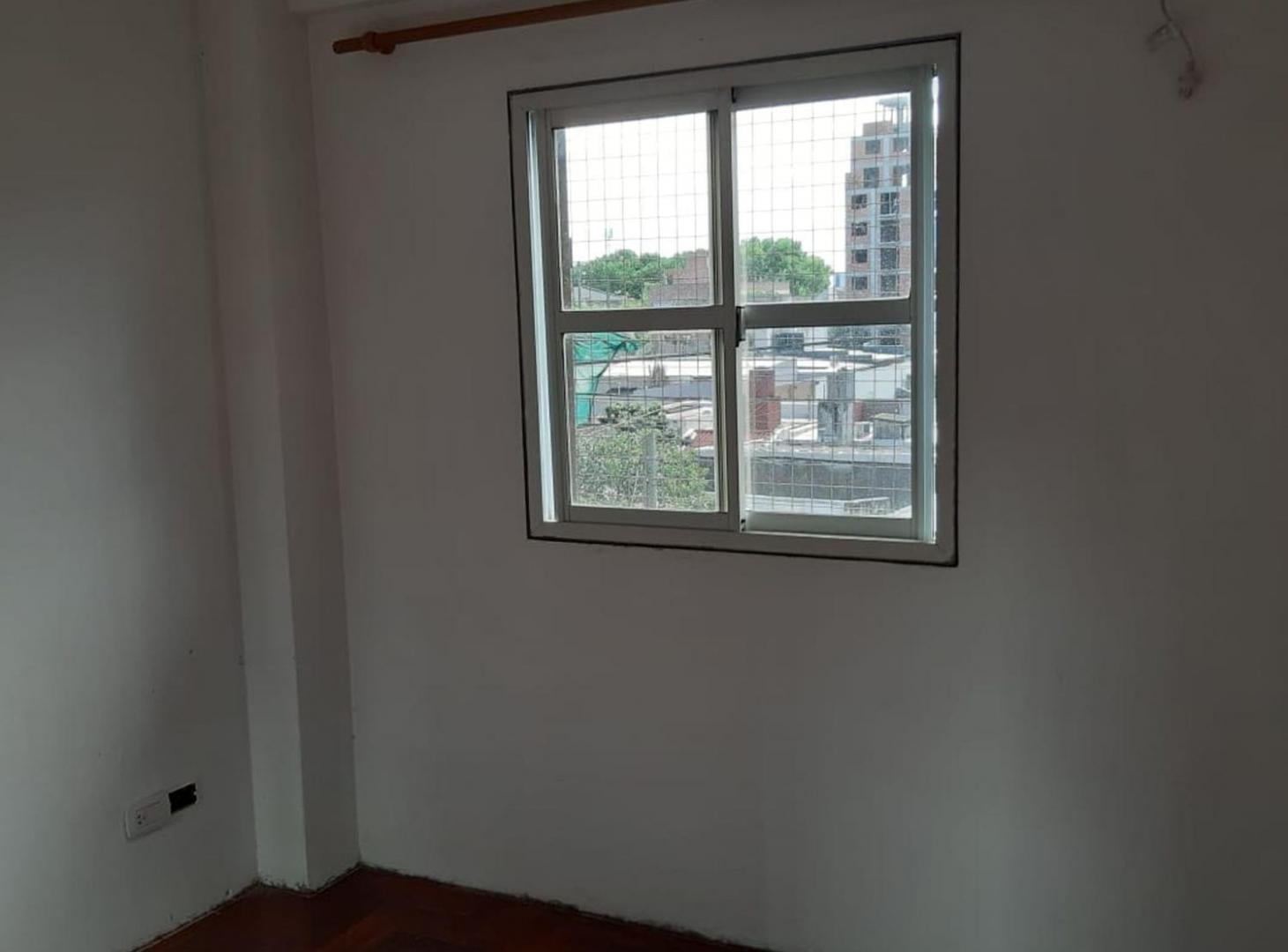 Foto de VENTA DTO 2 AMB MORON C / LOSA RADIANTE, imagen 4