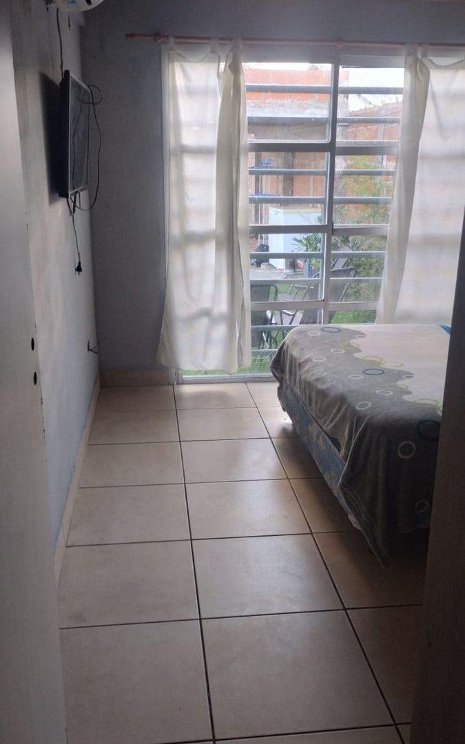 Foto de VENTA DE CASA EN LOTEO SANTA ANA PERMUTA, imagen 2