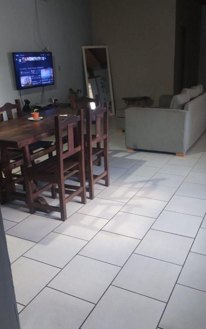 Foto de VENTA DE CASA EN LOTEO SANTA ANA PERMUTA, imagen 5