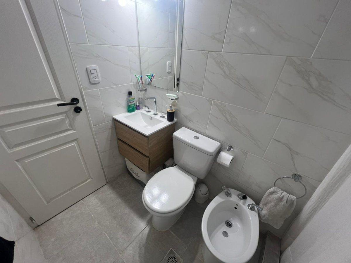 Foto de VENTA PH 2 AMBIENTES PATIO SIN EXPENSAS, imagen 2