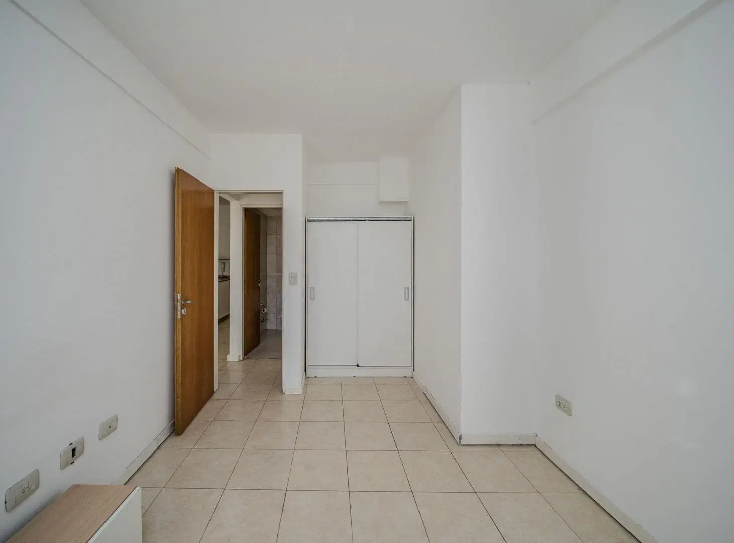 VENTA DEPTO 2 AMB BALCON COCHERA CUBIERTA CASEROS 4