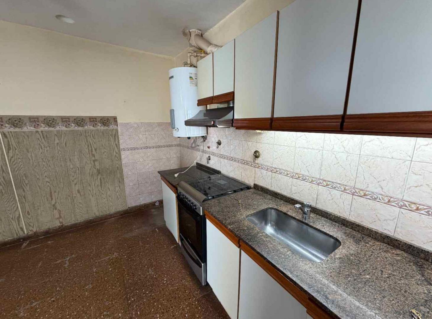 Foto de PH 3 AMB AL FRENTE CON PATIO Y TERRAZA - CASEROS, imagen 2