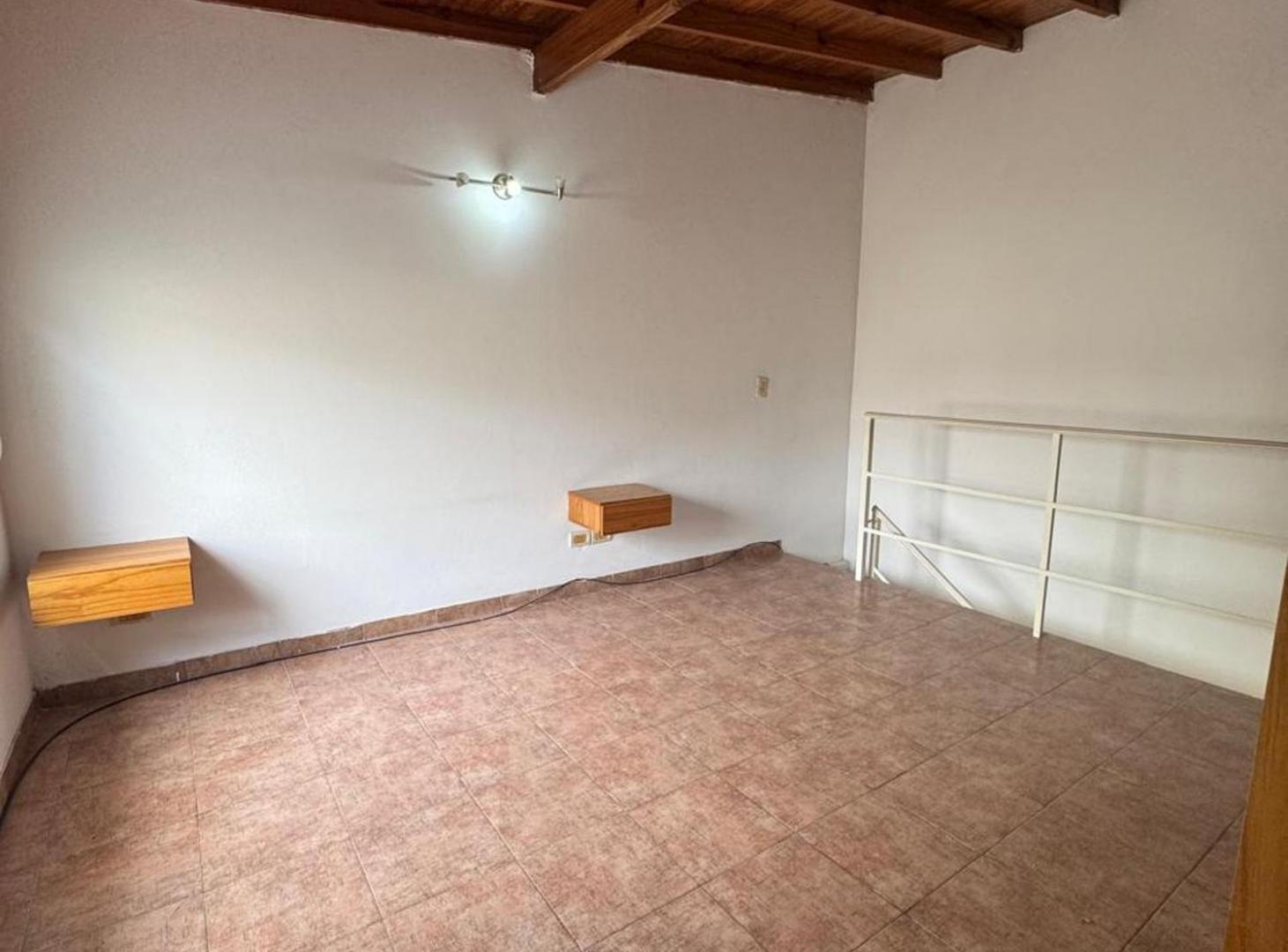 Foto de VENTA PH 2 AMBIENTES CON PATIO EN BANFIELD PERMUTA, imagen 4