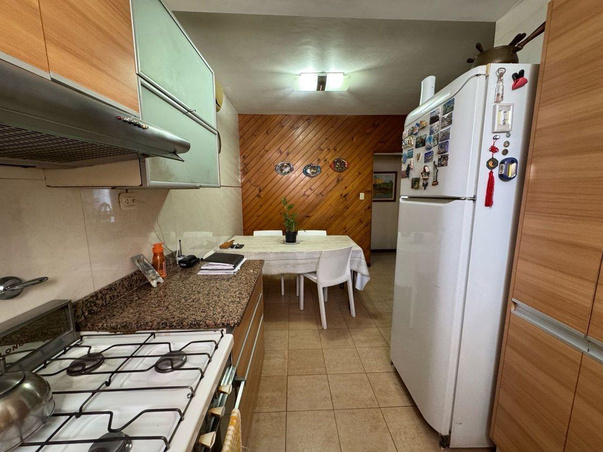Foto de VENTA DOS PH 3 Y 4 AMB EN SANTOS LUGARES APTO CRED, imagen 4