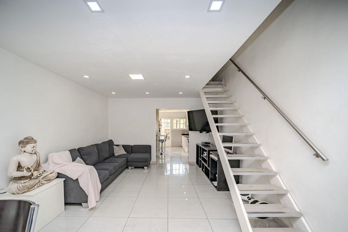 Foto de DUPLEX 3 AMB CON JARDIN Y COCHERA ENTRADA INDEPEND, imagen 1