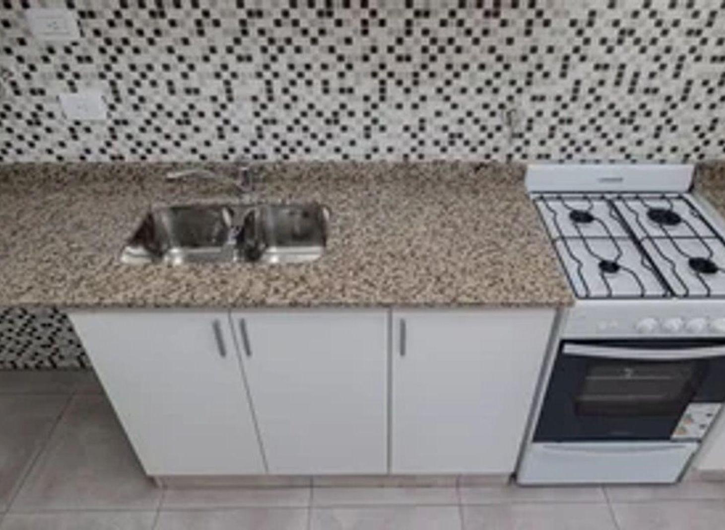 Foto de VENTA DE DEPARTAMENTO 2 AMBIENTES CASEROS CENTRO, imagen 2