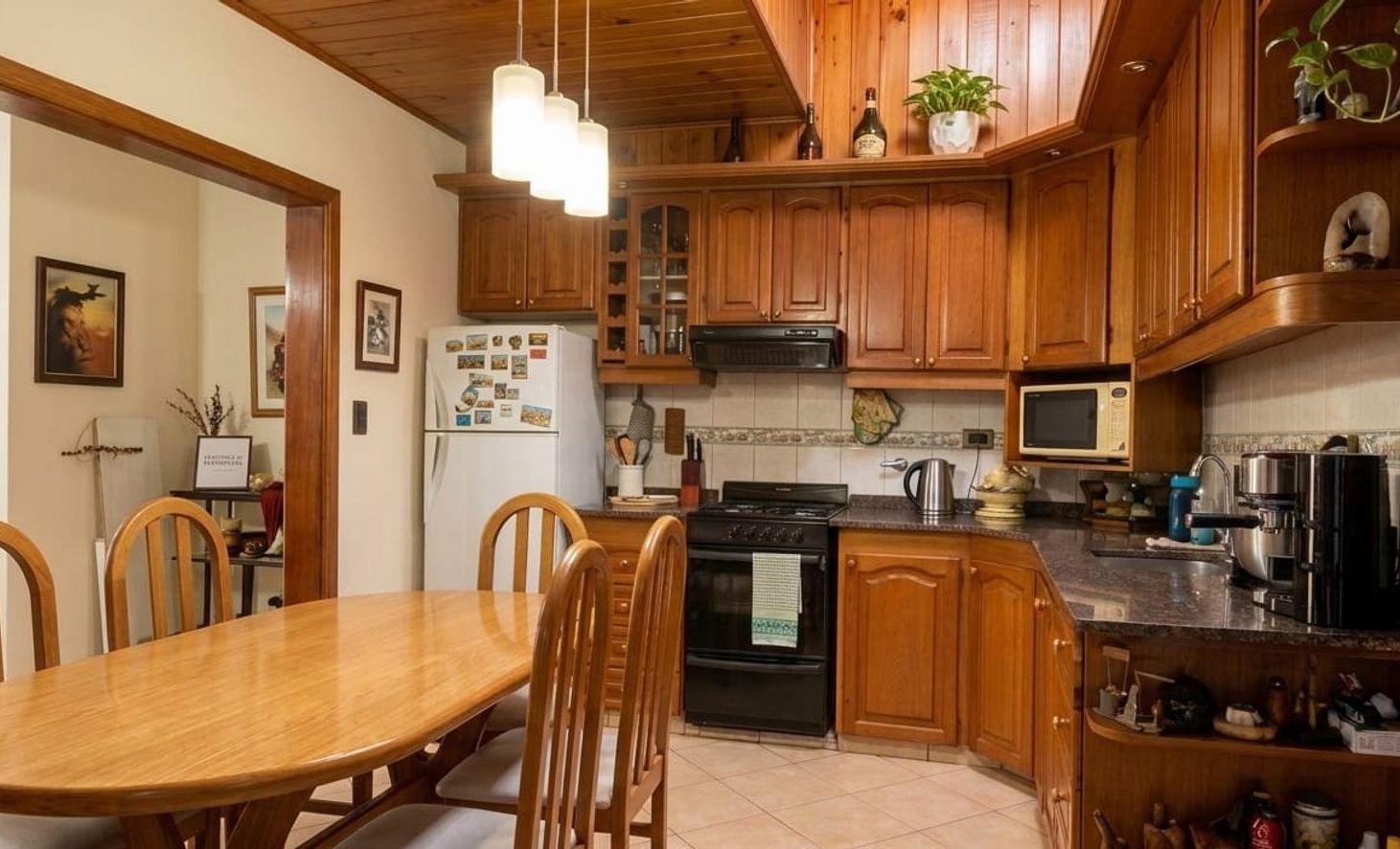 Foto de VENTA DPTOS 3 Y 4 AMB C/GALPON Y COCHERAS- CASEROS, imagen 2