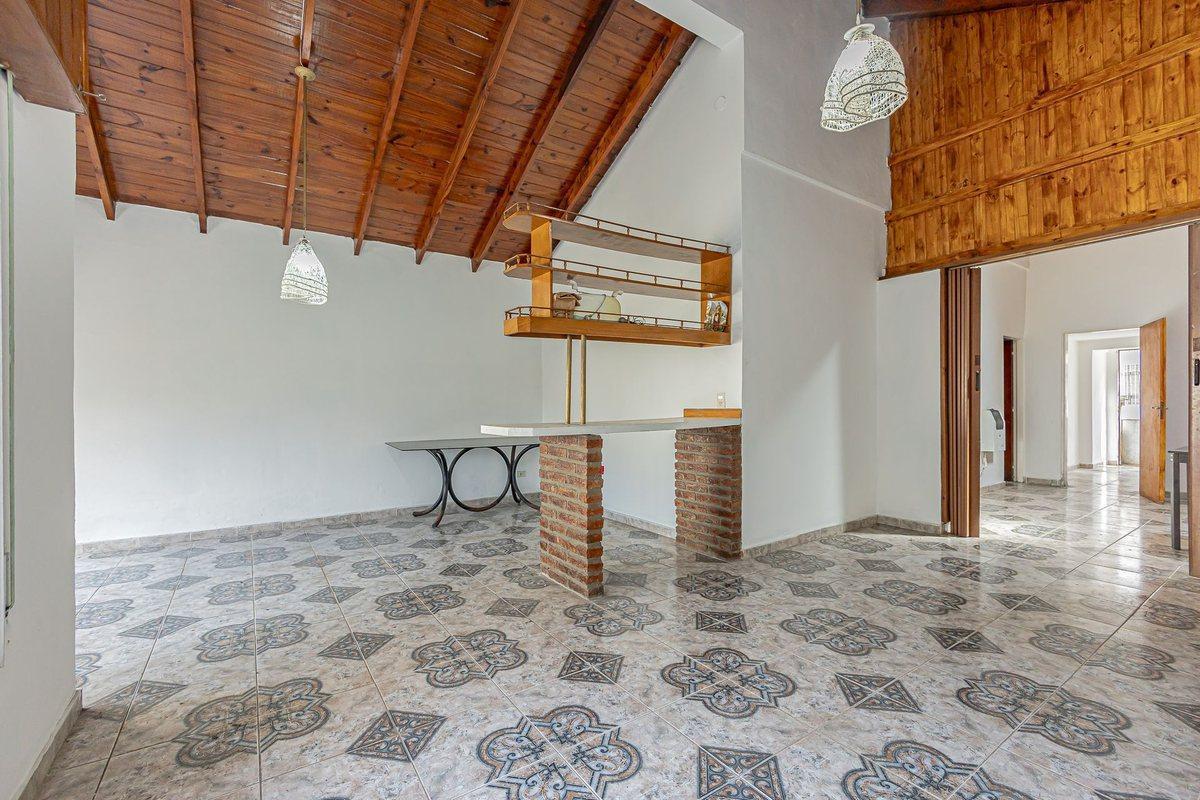 Foto de VENTA CASA HURLINGHAM 5 AMB - APTO CRÉDITO, imagen 1