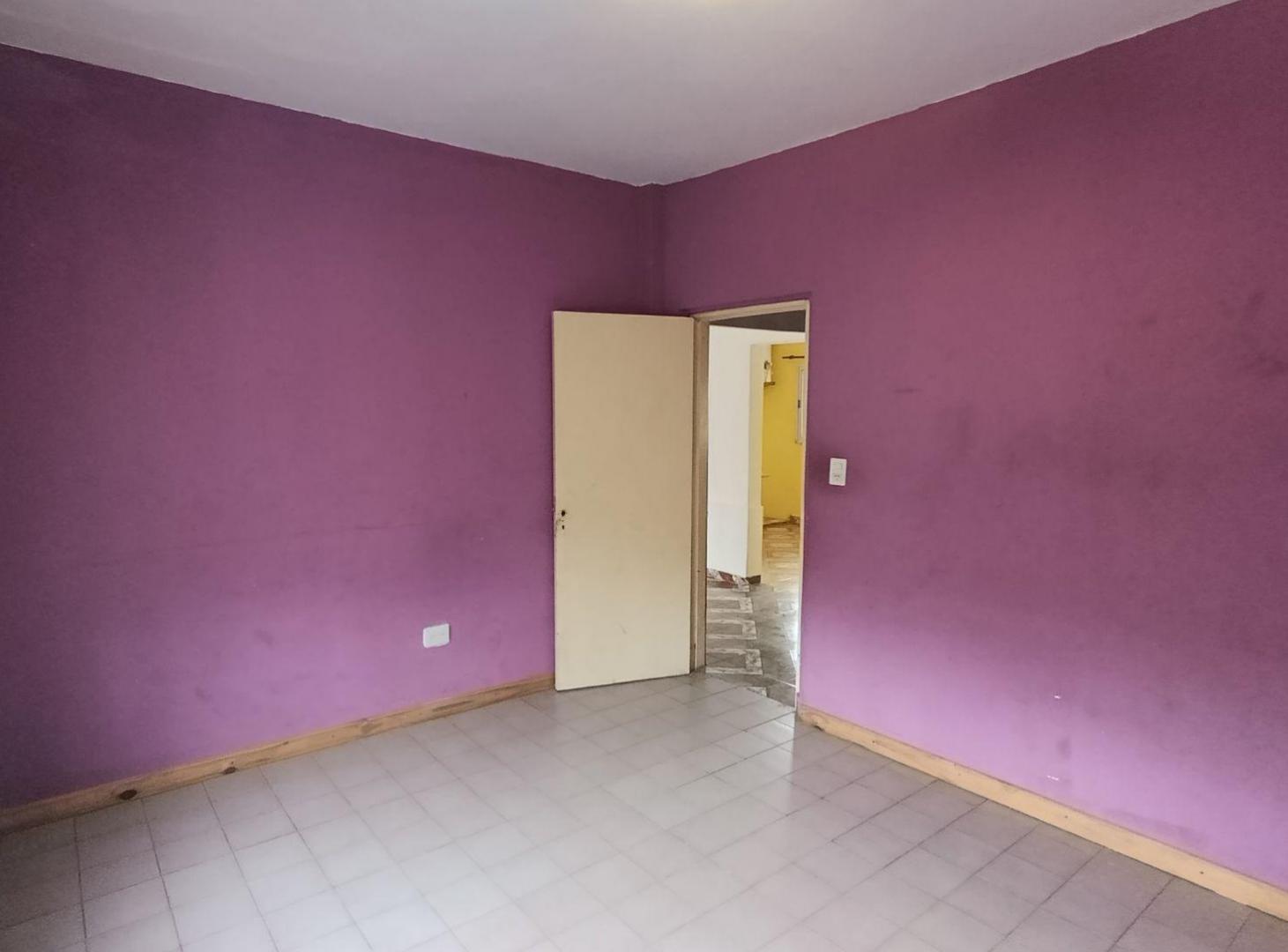 Foto de ALQUILER CASA 5 AMBIENTES DOS PLANTAS MORENO, imagen 4