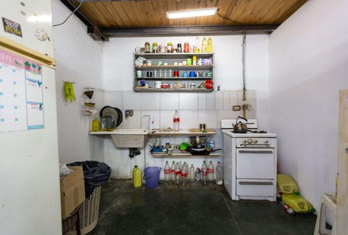 Foto de VENTA GALPON EN CASTELAR - PERMUTA, imagen 5