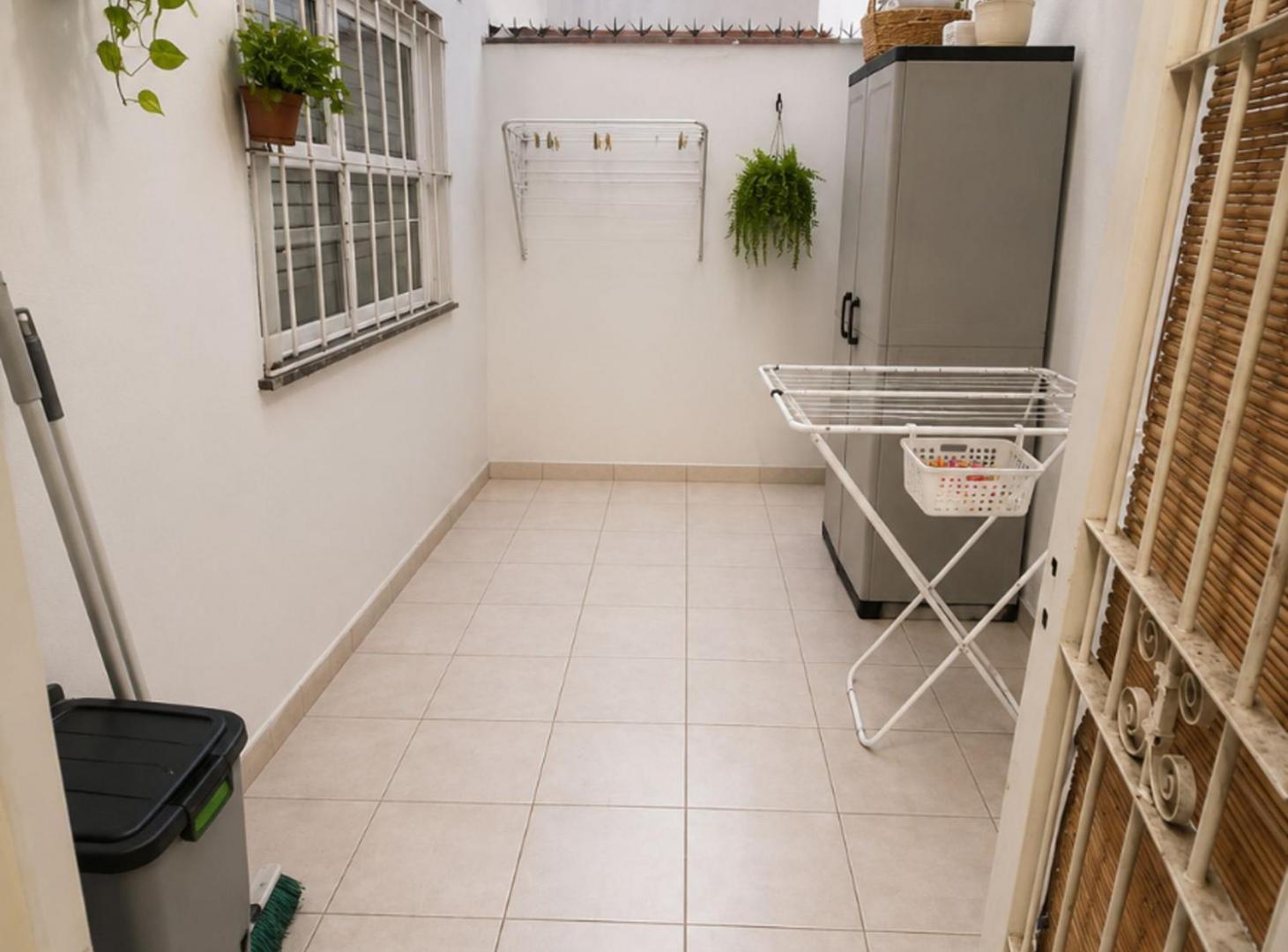 Foto de VENTA PH 2 AMB CON PATIO EN CASEROS PERMUTA, imagen 5