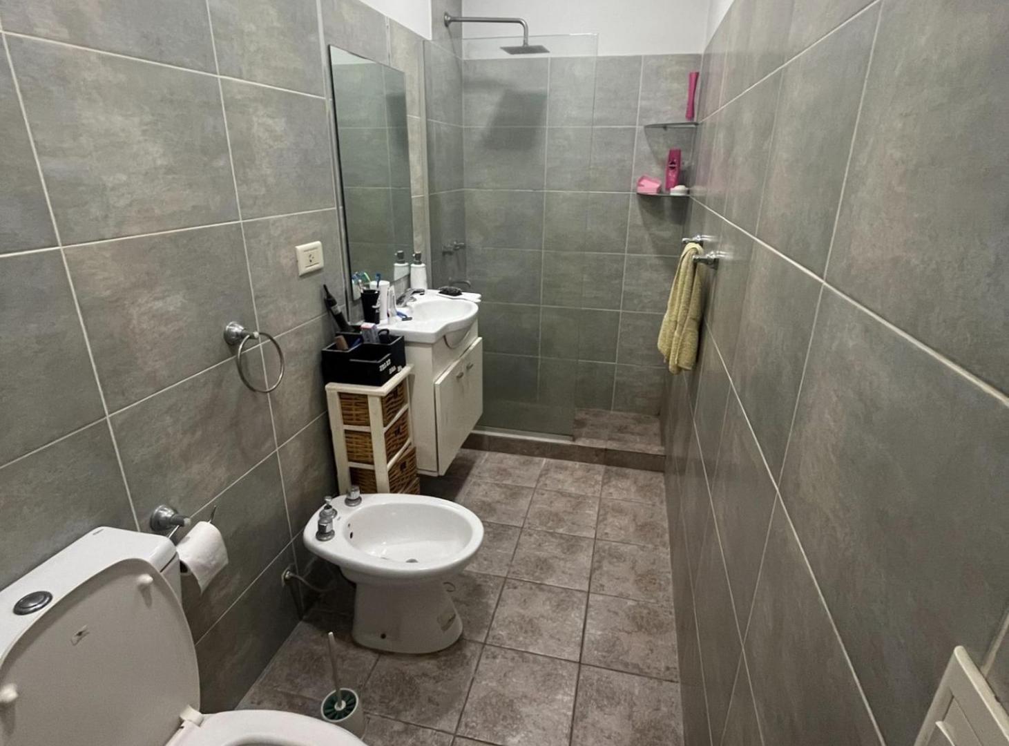 Foto de VENTA PH 2 AMB CON PATIO EN CASEROS PERMUTA, imagen 4