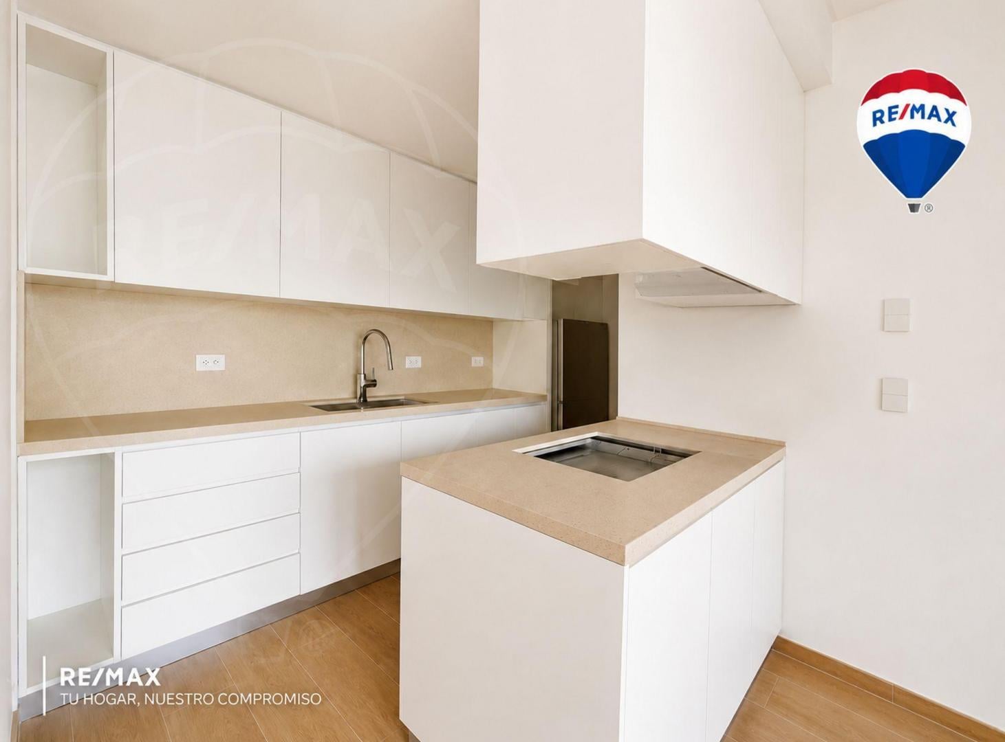 Foto de VENTA DE DEPARTAMENTO 3 AMBIENTES CON COCH FINANC, imagen 3