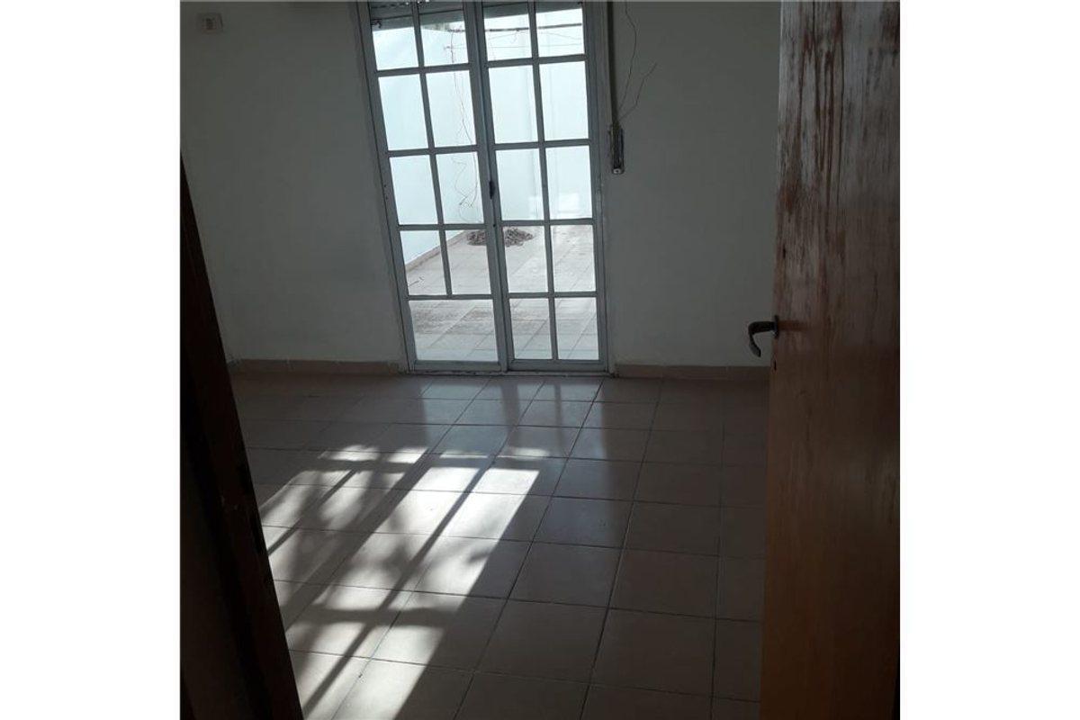 Foto de VENTA PH 2 AMB CON PATIO SAN JUSTO, imagen 2