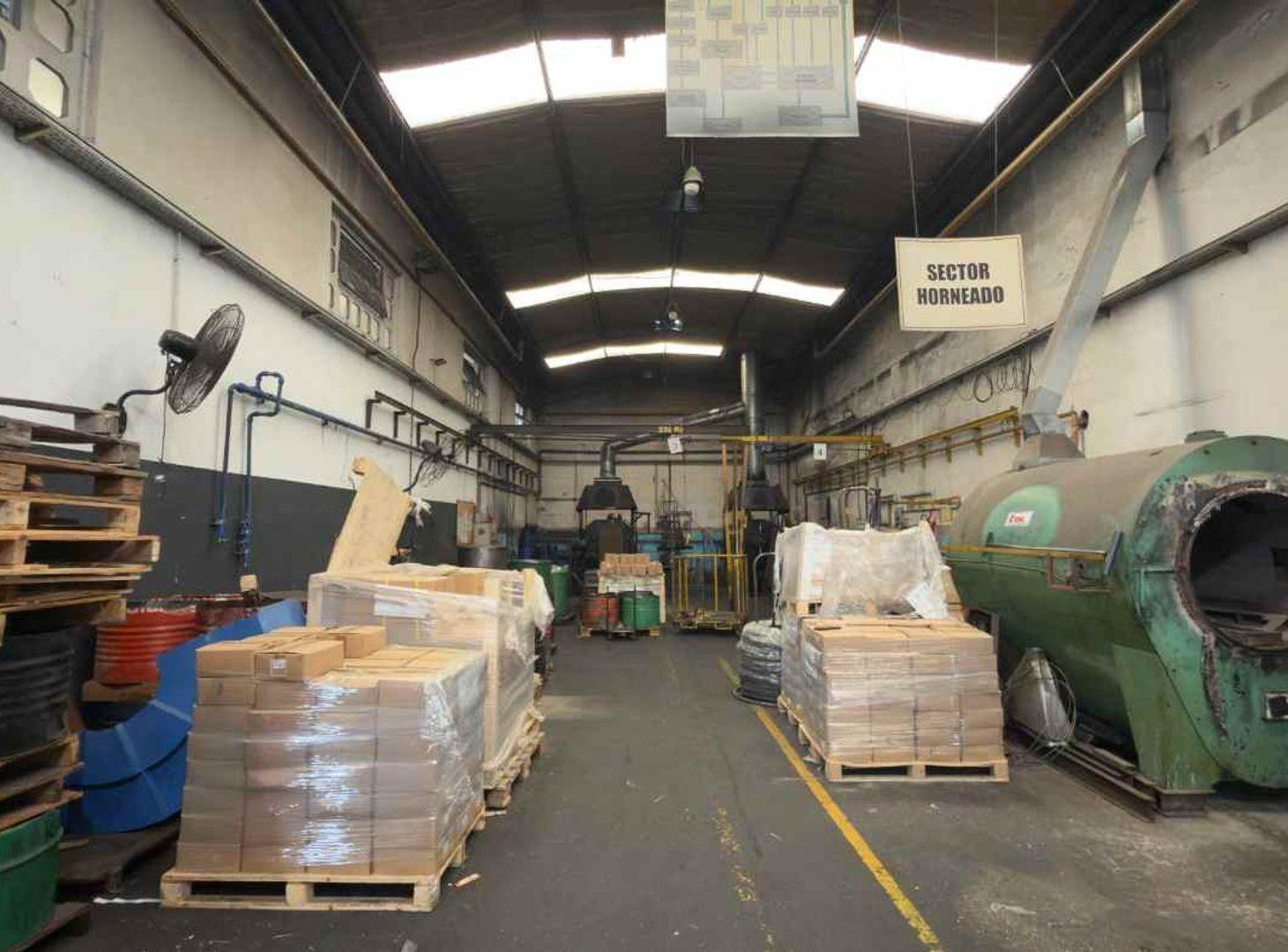 Foto de VENTA INDUSTRIAL GALPONES 2000M C/OFICINAS.CASEROS, imagen 5