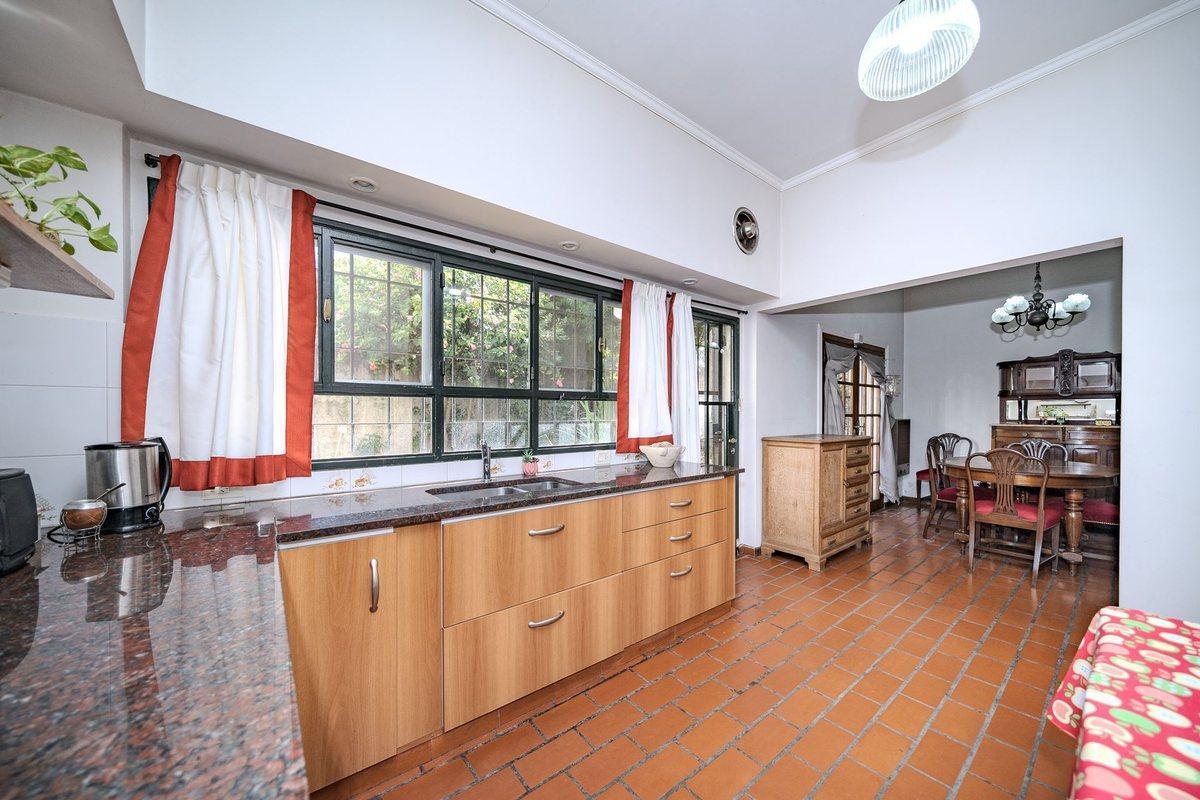 Foto de VENTA CASA 4 AMBIENTES COCHERA PATIO APTO CREDITO, imagen 5
