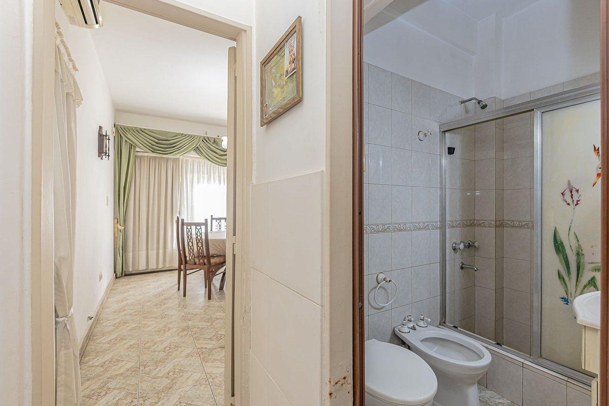 Foto de PH 2 AMBIENTES EN VENTA CON COCHERA Y TERRAZA – RA, imagen 2