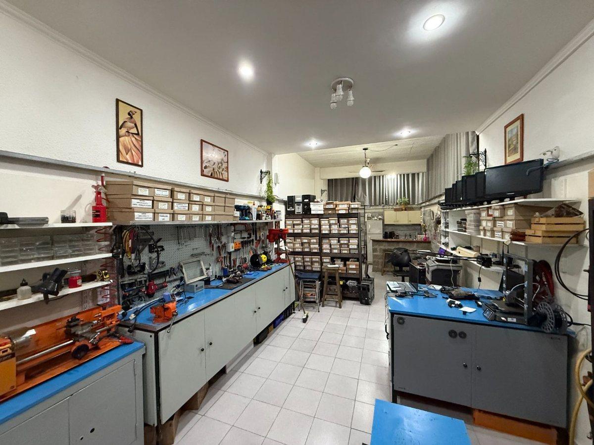 Foto de VENTA LOCAL COMERCIAL CASEROS - APTO VIVIENDA, imagen 2