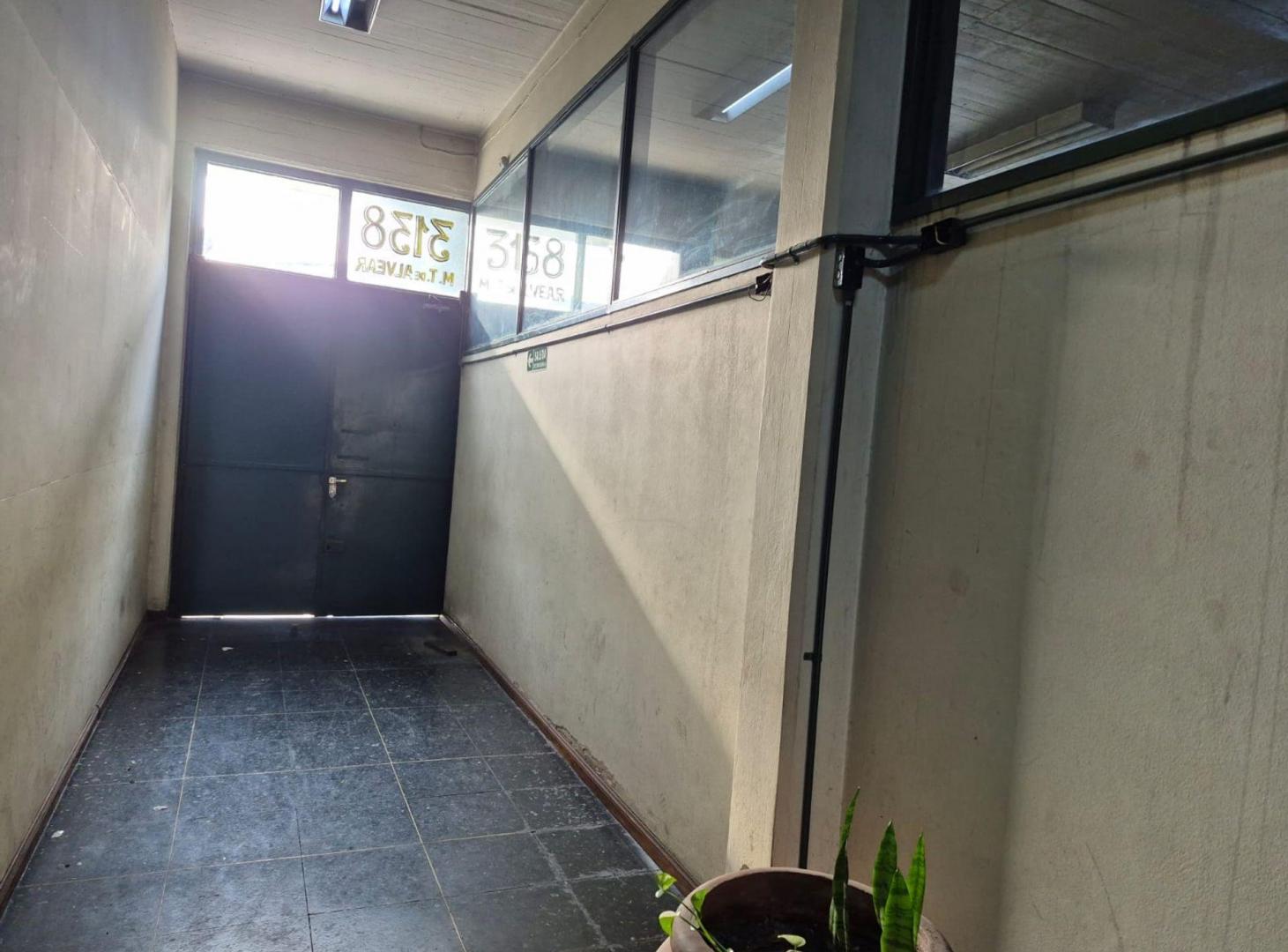 Foto de VENTA GRAN GALPON INDUSTRIAL 2700 M2 CIUDADELA, imagen 1