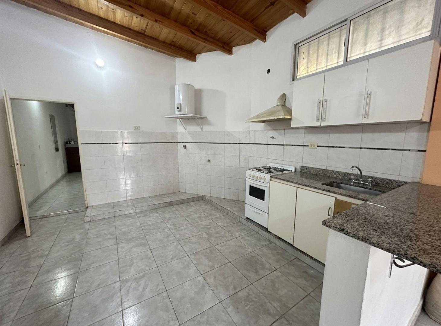 Foto de CASA 3 AMB + DPTO 2 AMB-LAFERRERE-MULTIFAMILIAR, imagen 1