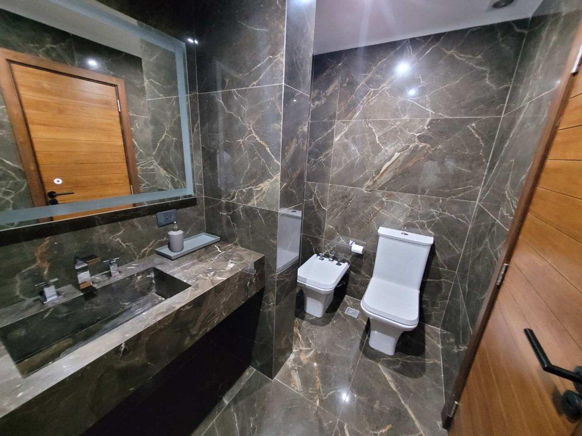 Foto de VENTA CASA 6AMB HARAS MARIA ELENA PERMUTA APTO CRE, imagen 3