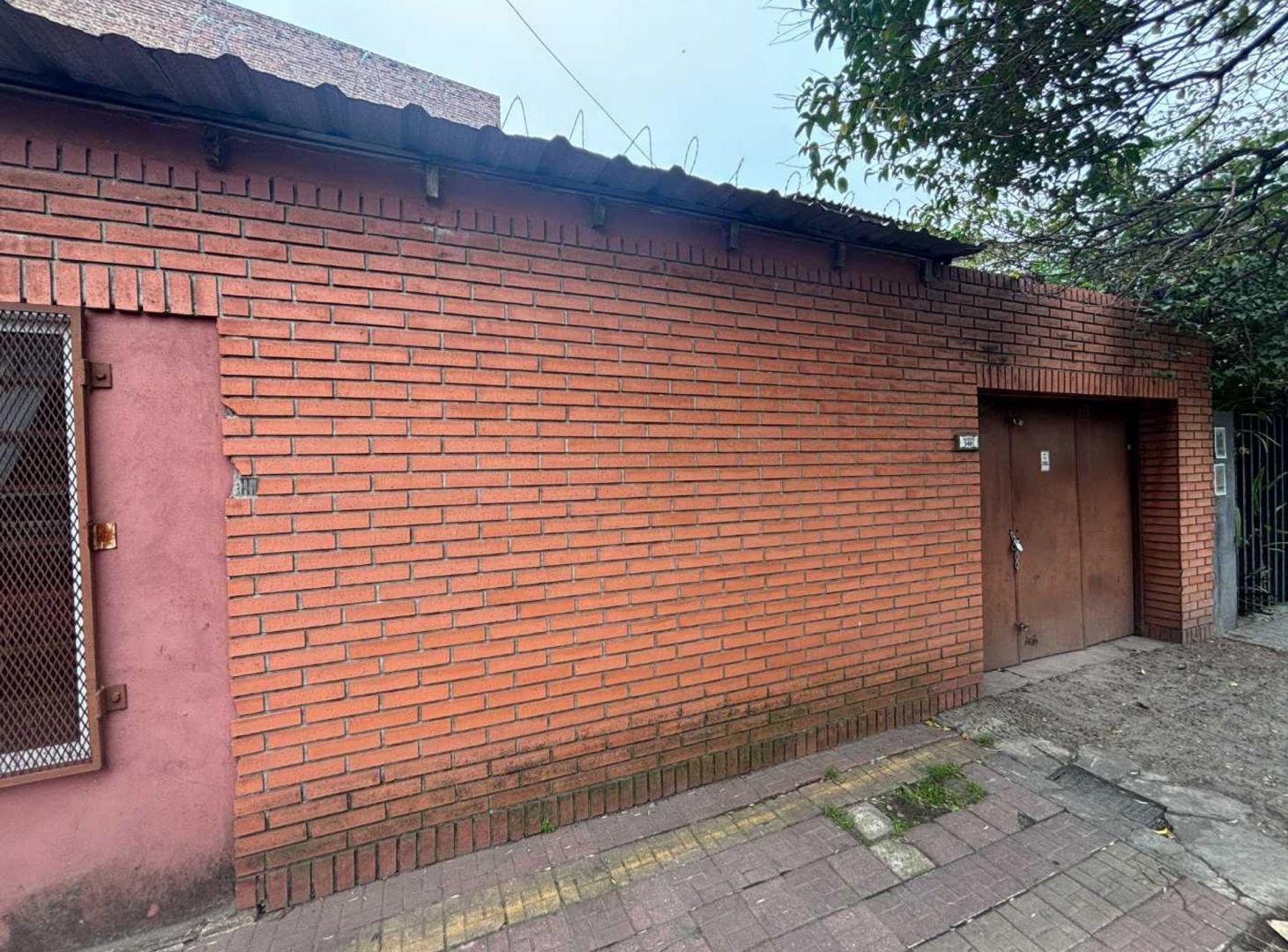 Foto de VENTA CASA/CONSULTORIO Y LOCAL CASEROS 340M2 LOTE, imagen 4