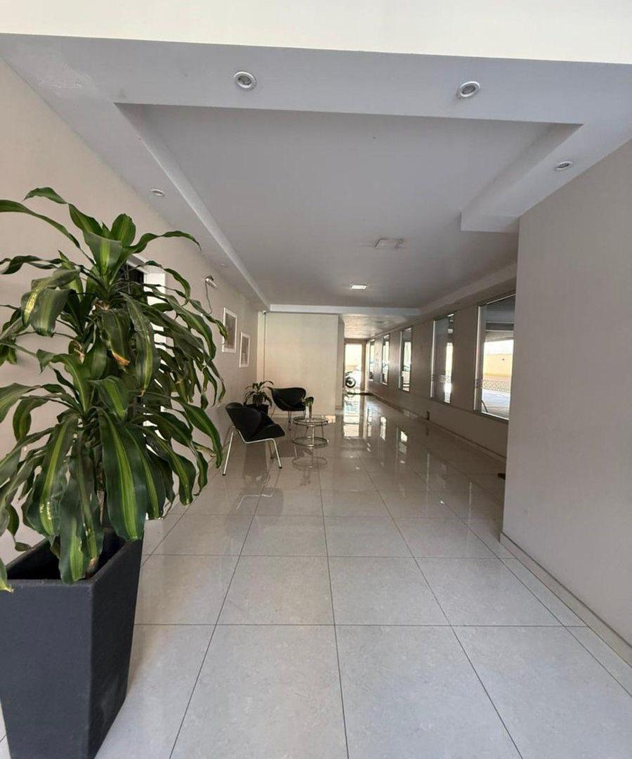 Foto de DEPARTAMENTO 3 AMBIENTES CON COCHERA EN CASEROS, imagen 1