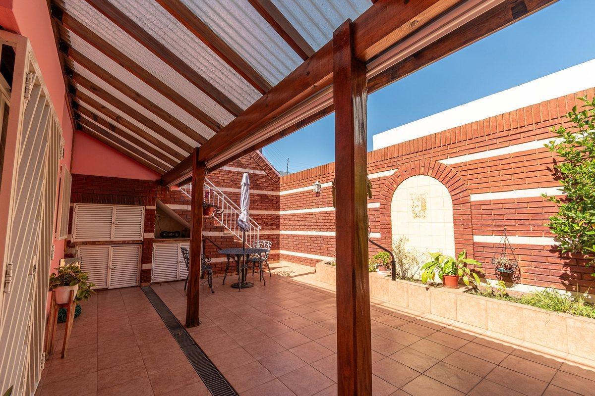 Foto de VENTA CASA 5 AMBIENTES SANTOS LUGARES APTO CREDITO, imagen 3