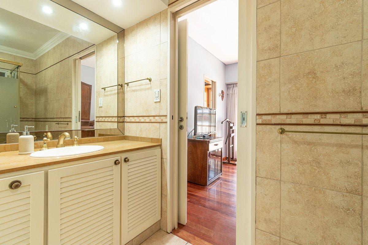 Foto de VENTA CASA 5 AMBIENTES SANTOS LUGARES APTO CREDITO, imagen 5
