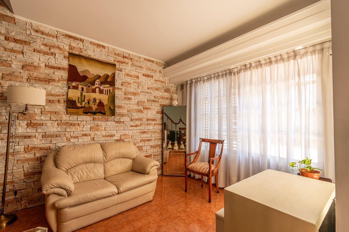 Foto de VENTA CASA 5 AMBIENTES SANTOS LUGARES APTO CREDITO, imagen 4