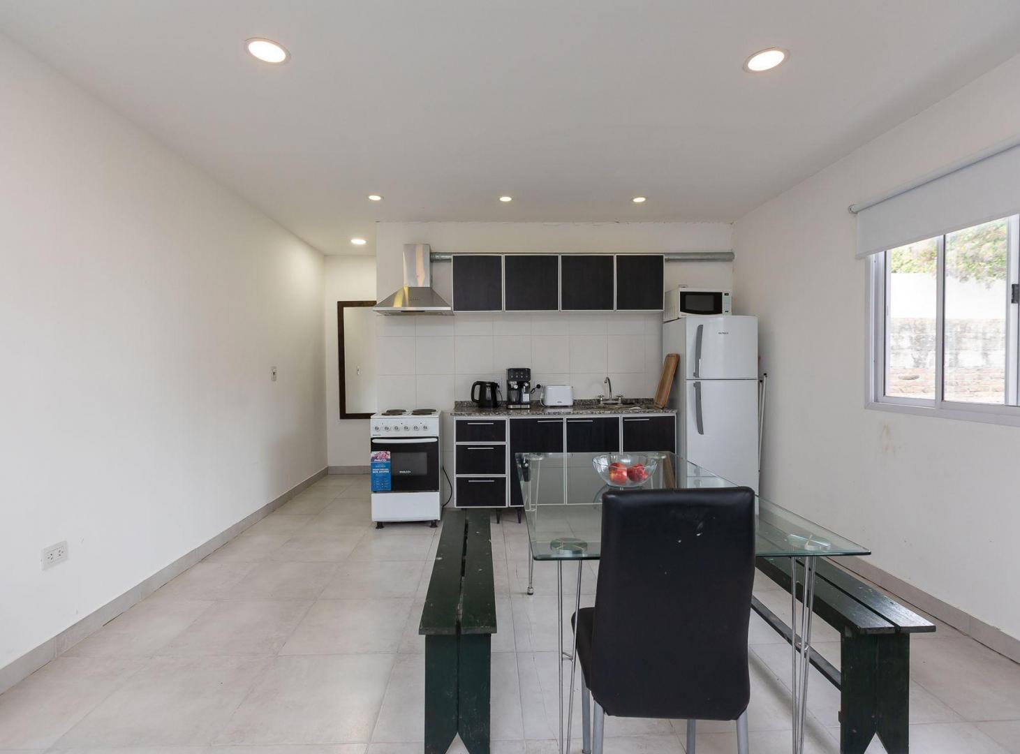 Foto de Casa a refaccionar + Depto de 2 amb en Hurlingham, imagen 5