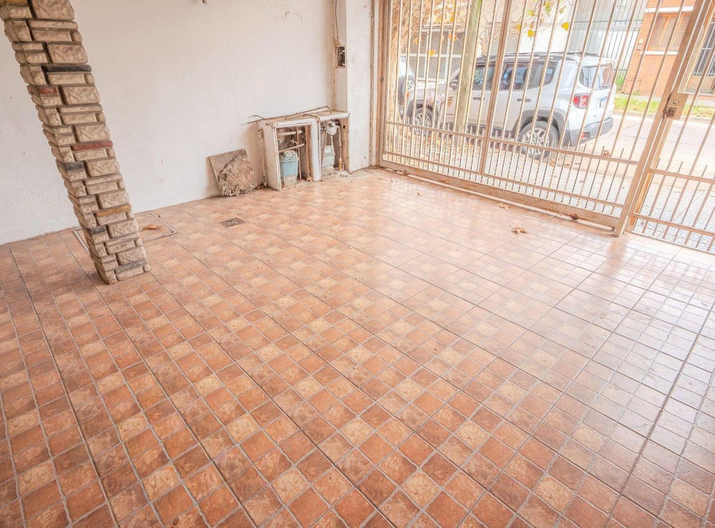 Foto de Venta Ph 4 ambientes patio cochera Villa Lynch, imagen 4