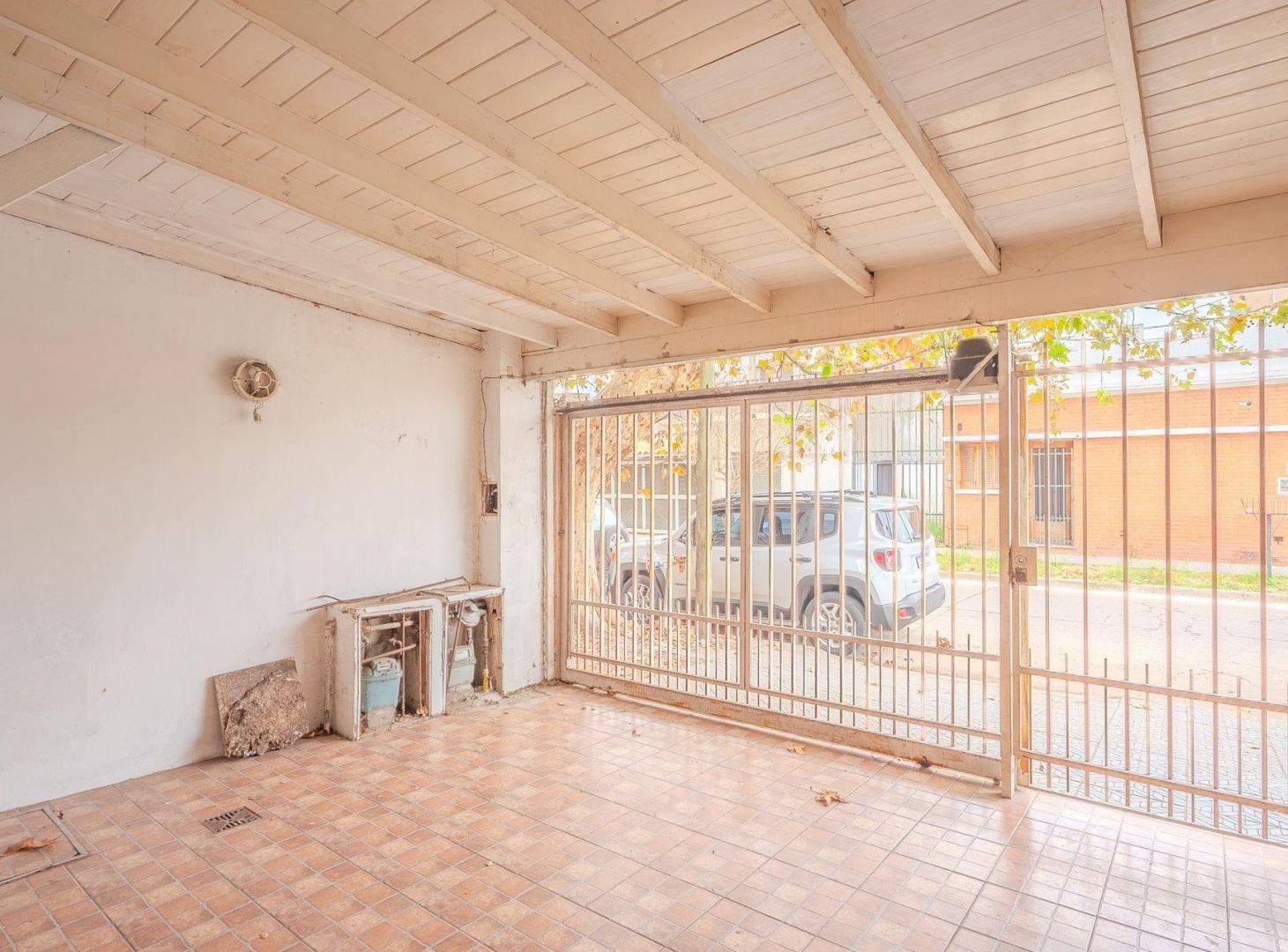 Foto de Venta Ph 4 ambientes patio cochera Villa Lynch, imagen 3