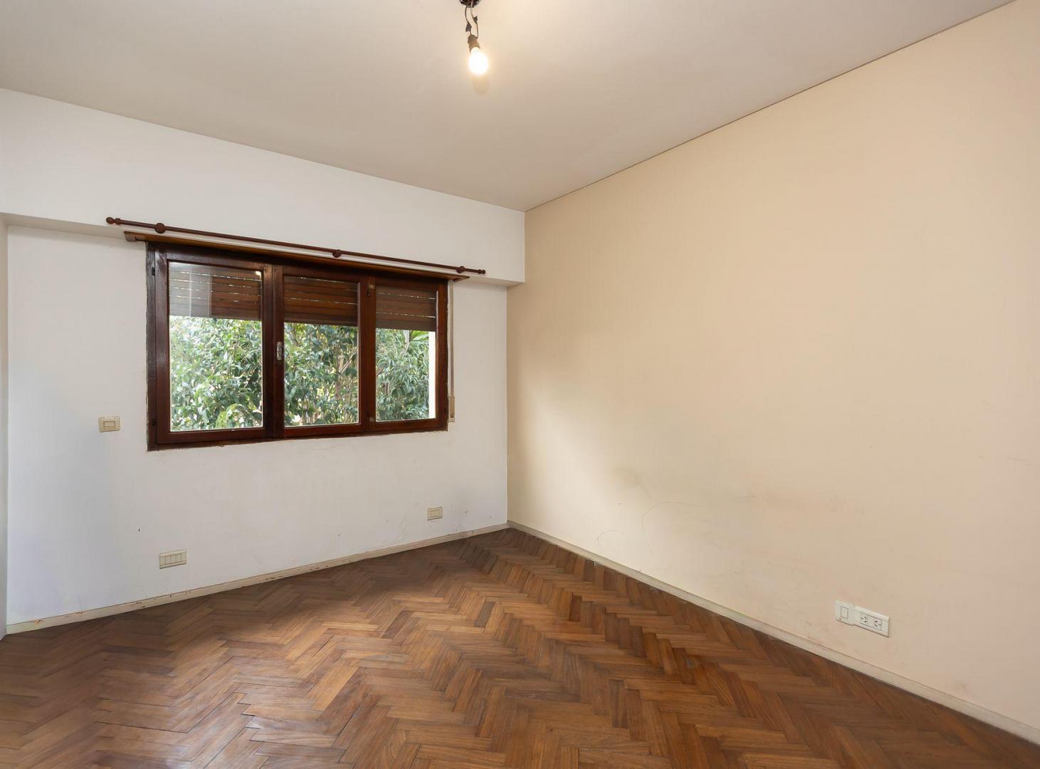 Foto de VENTA CASA 6 AMB. JARDIN VILLA SARMIENTO PERMUTA, imagen 5
