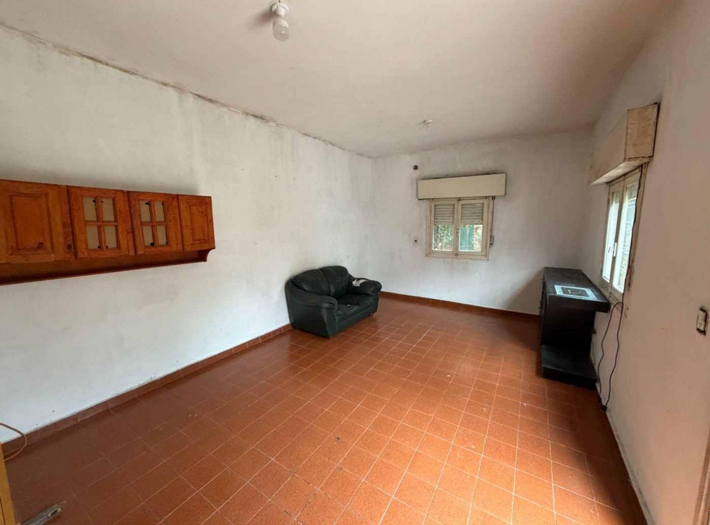 Foto de VENTA CASA LOTE PROPIO 3 AMBIENTES - EL PALOMAR, imagen 2