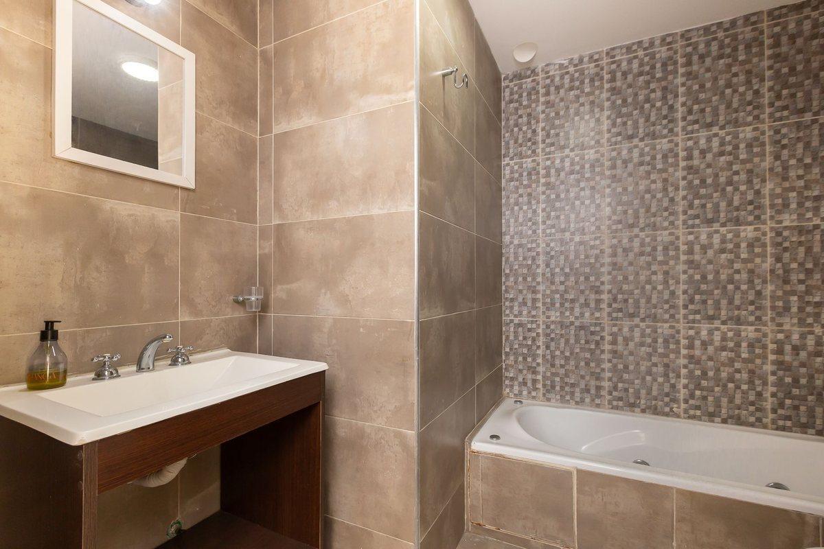 Foto de VENTA DPTO 3 AMB EN CASTELAR C/COCHERA, imagen 1