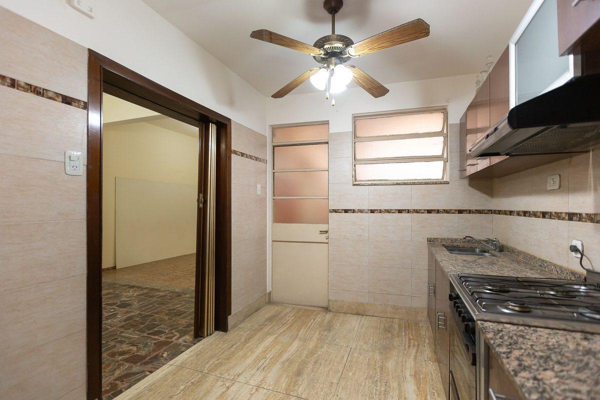 Foto de Venta Casa lote propio multifamiliar Pompeya, imagen 4