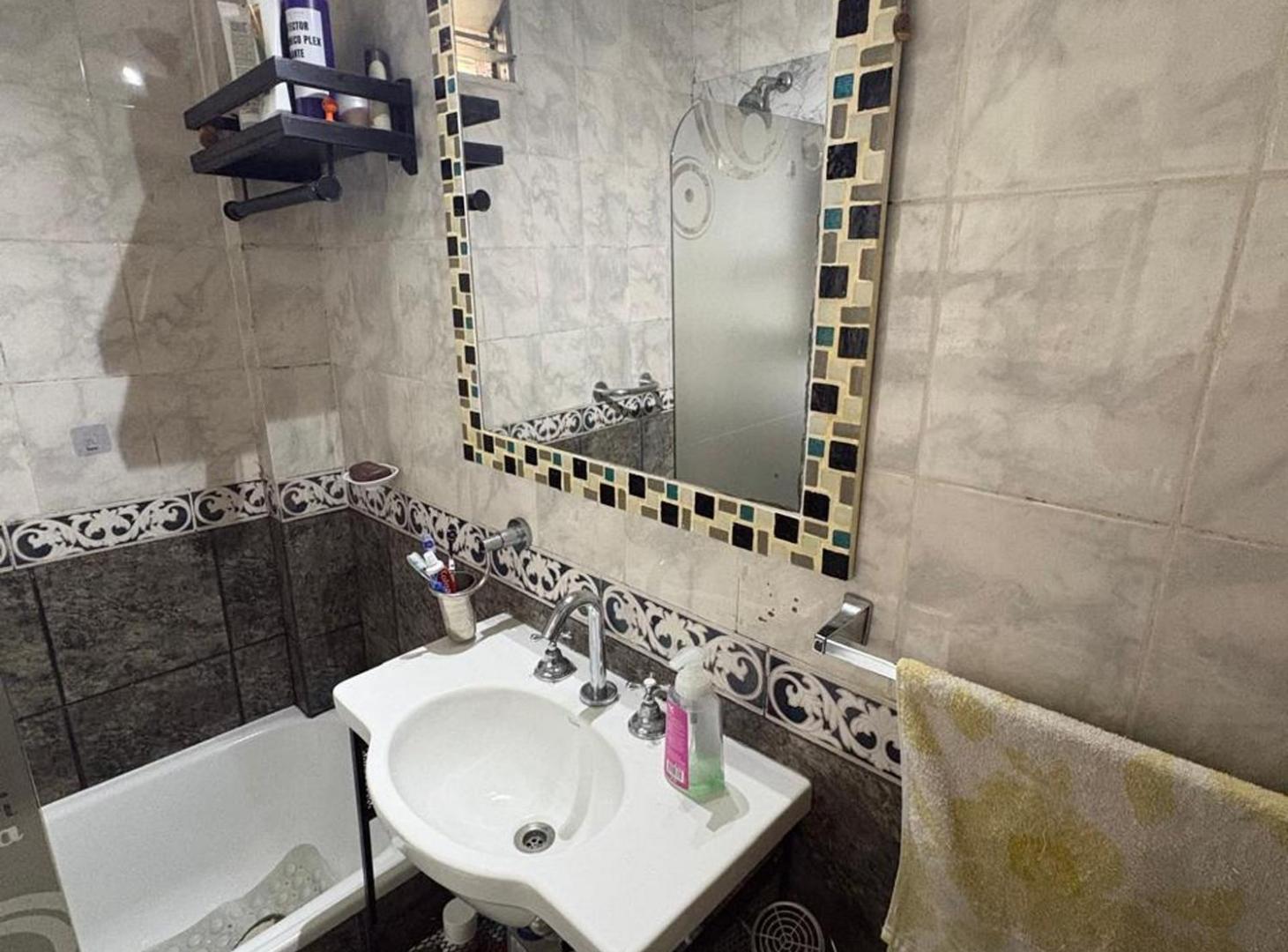 Foto de VENTA DEPARTAMENTO 4 AMBIENTES. VILLA MADERO, imagen 2