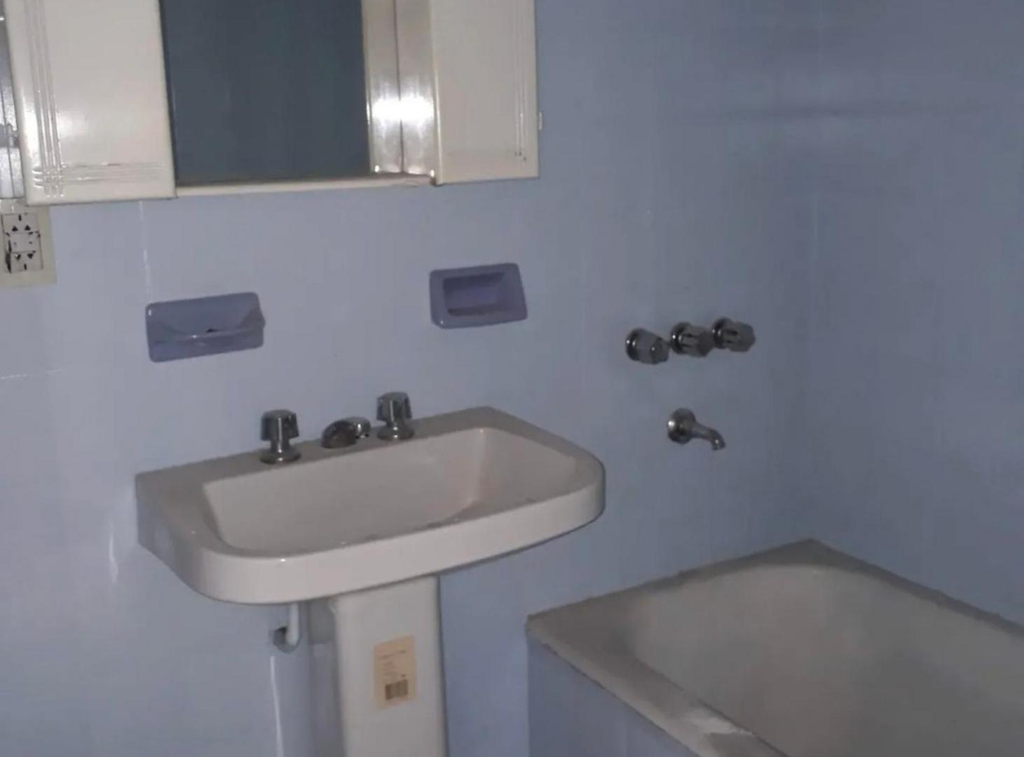 Foto de VENTA DEPTO. 2 AMB. CASEROS PERMUTA, imagen 5