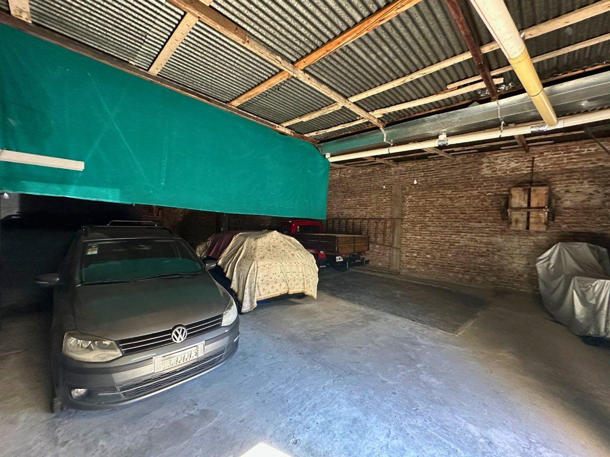Foto de VENTA CASA 5AMB EN BLOCK + 2 LOCALES HURLINGHAM, imagen 3