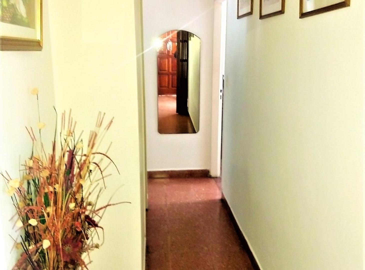 Foto de VENTA CASA 3 AMB - VILLA TESEI, HURLINGHAM, imagen 3